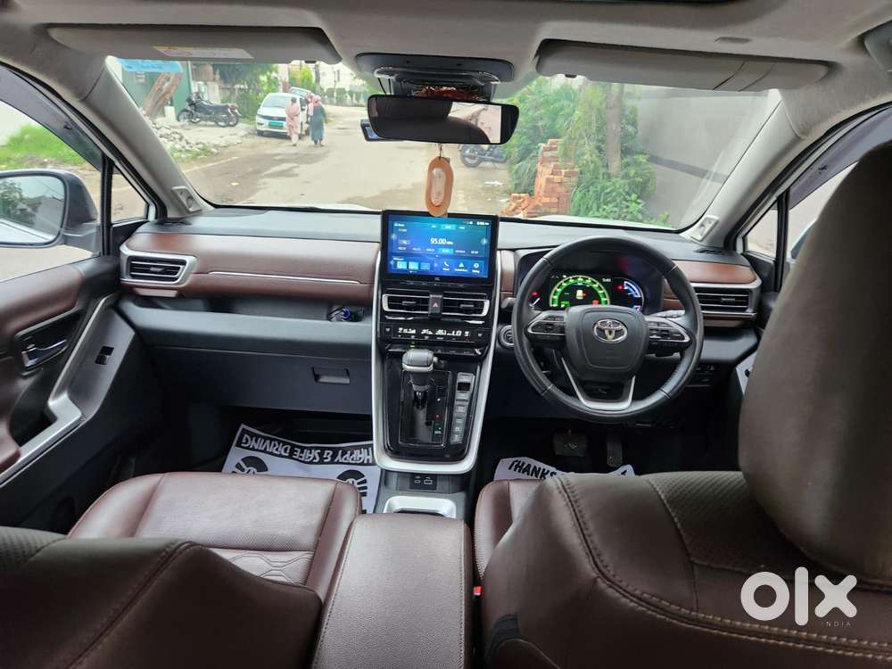 Toyota Innova Hycross 2.0 Zx (o) Hybrid 7 Str, 2024, Petrol