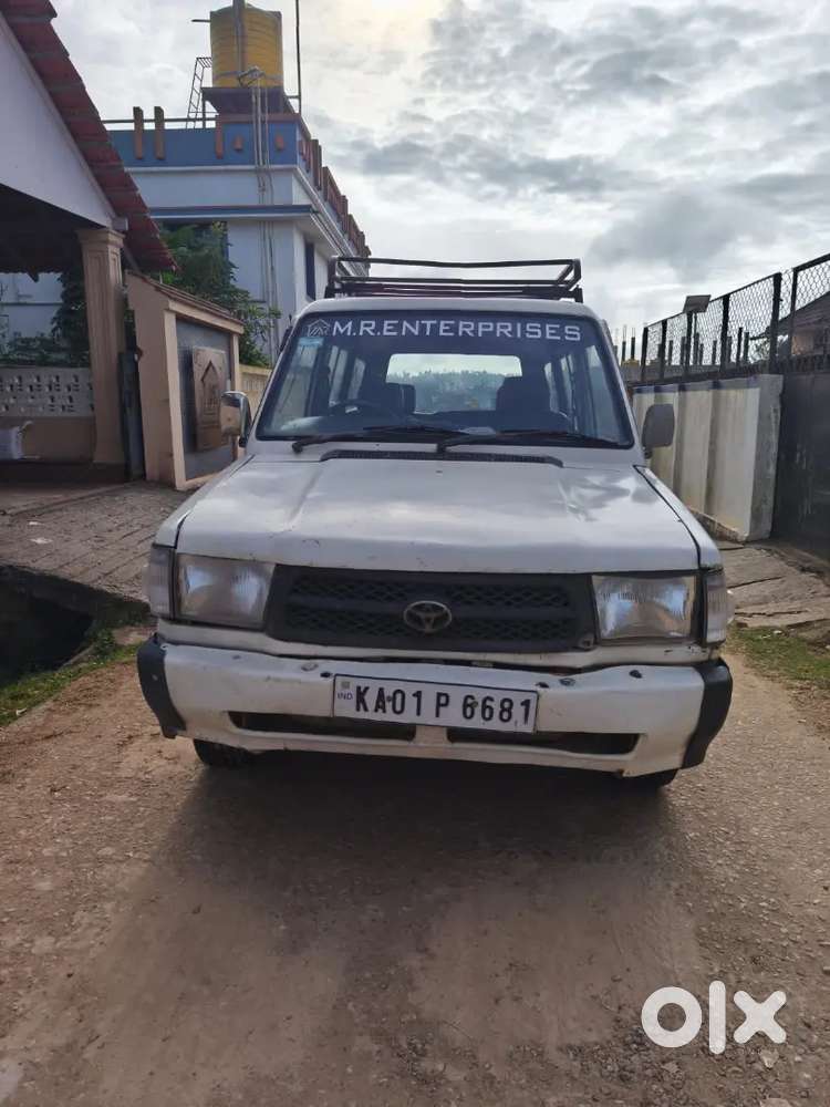 Toyota Qualis Gs 2000