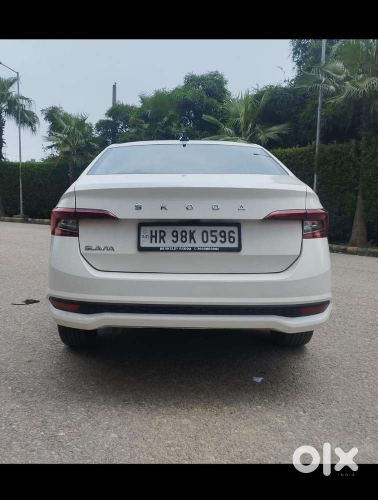 Skoda Slavia 1.0 Ambition Tsi, 2023, Petrol