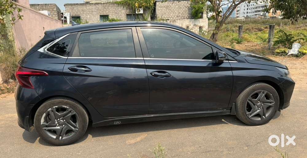 Hyundai I20 Asta 2023 Petrol Well Maintained With Sunroof