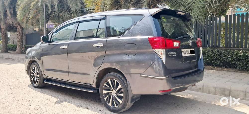Toyota Innova Crysta