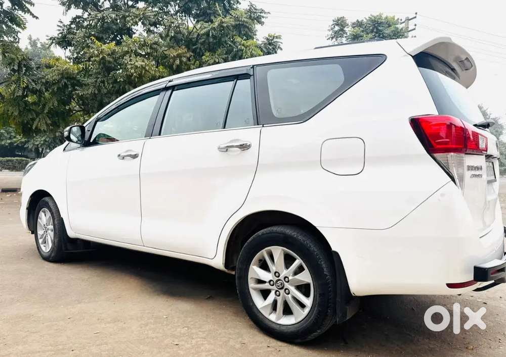 Toyota Innova Crysta