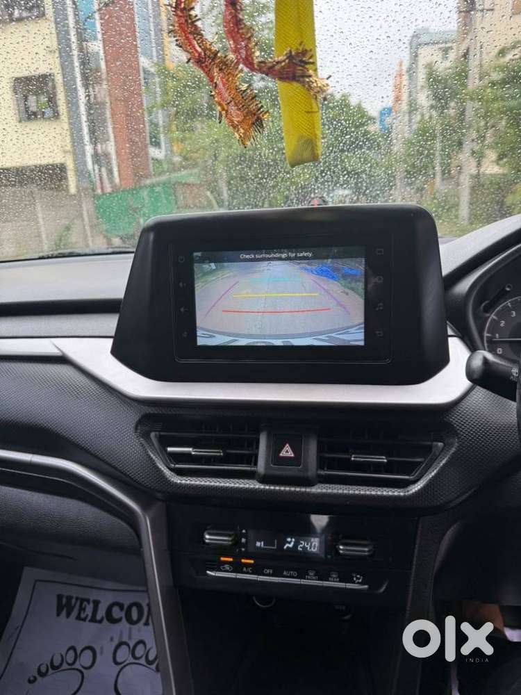Maruti Suzuki Brezza 1.5 Vxi Smart Hybrid, 2023, Petrol