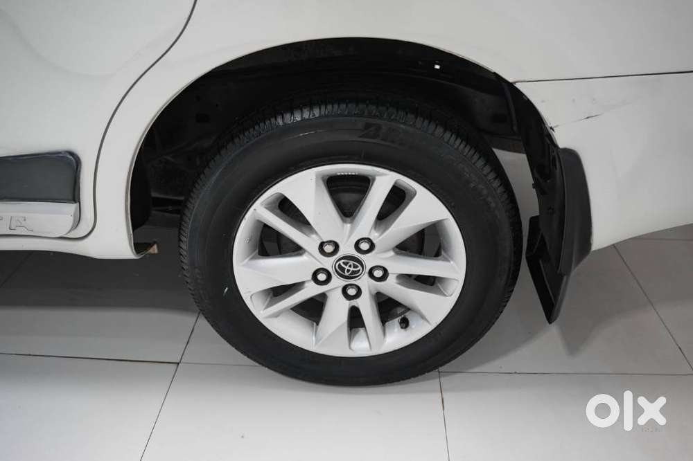 Toyota Innova Crysta 2.4 V 8 Str, 2016, Diesel