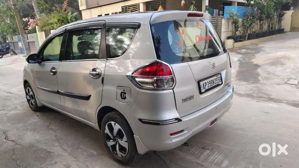 Maruti Suzuki Ertiga 2013 Diesel 142000 Km Driven