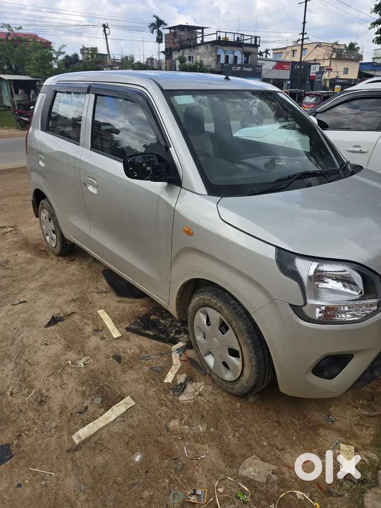Urgent Sell Car Age 17 Month Emi Running 14 K. 61 Ami Asa