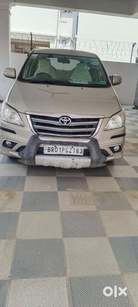 Toyota Innova 2.5 Vx 8 Str Bs-iii, 2015, Diesel