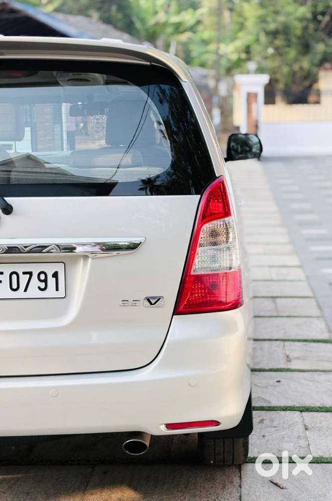 Toyota Innova 2.5 Vx 7 Str Bs-iii, 2012, Diesel