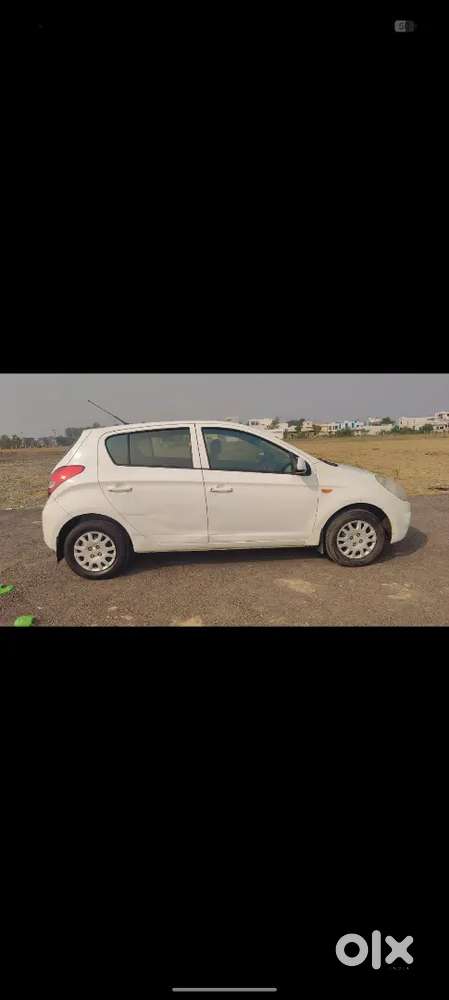 Well Maintained New Tyers Continantal 5 Years Warranty New Battery,,