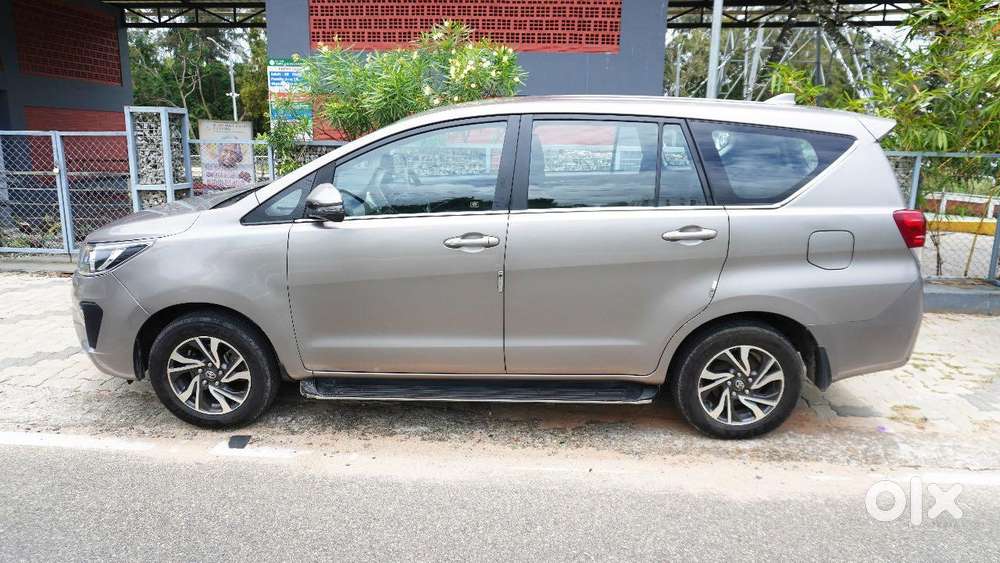 Toyota Innova Crysta [2020-ongoing] 2.4 Gx At 8 Str, 2021, Diesel