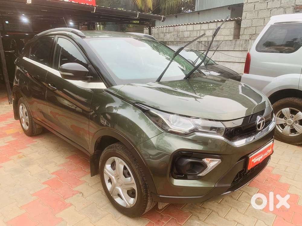 Tata Nexon, 2022, Petrol