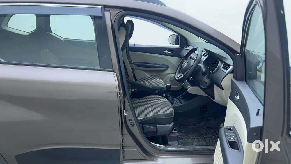 Renault Triber Rxz Easy-r Amt, 2024, Petrol