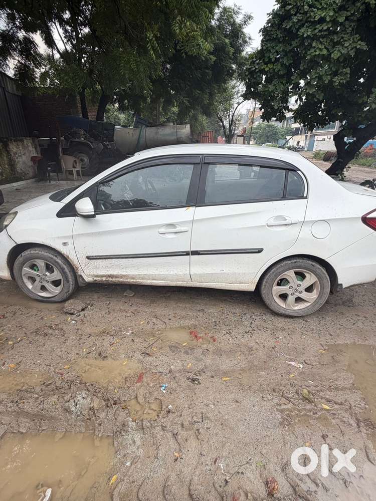 Honda Amaze 2016 Petrol Well Maintained