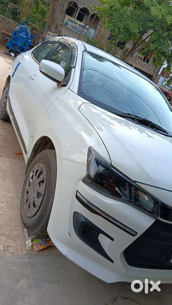 Maruti Suzuki Dzire 2025 Petrol 7300 Km Driven