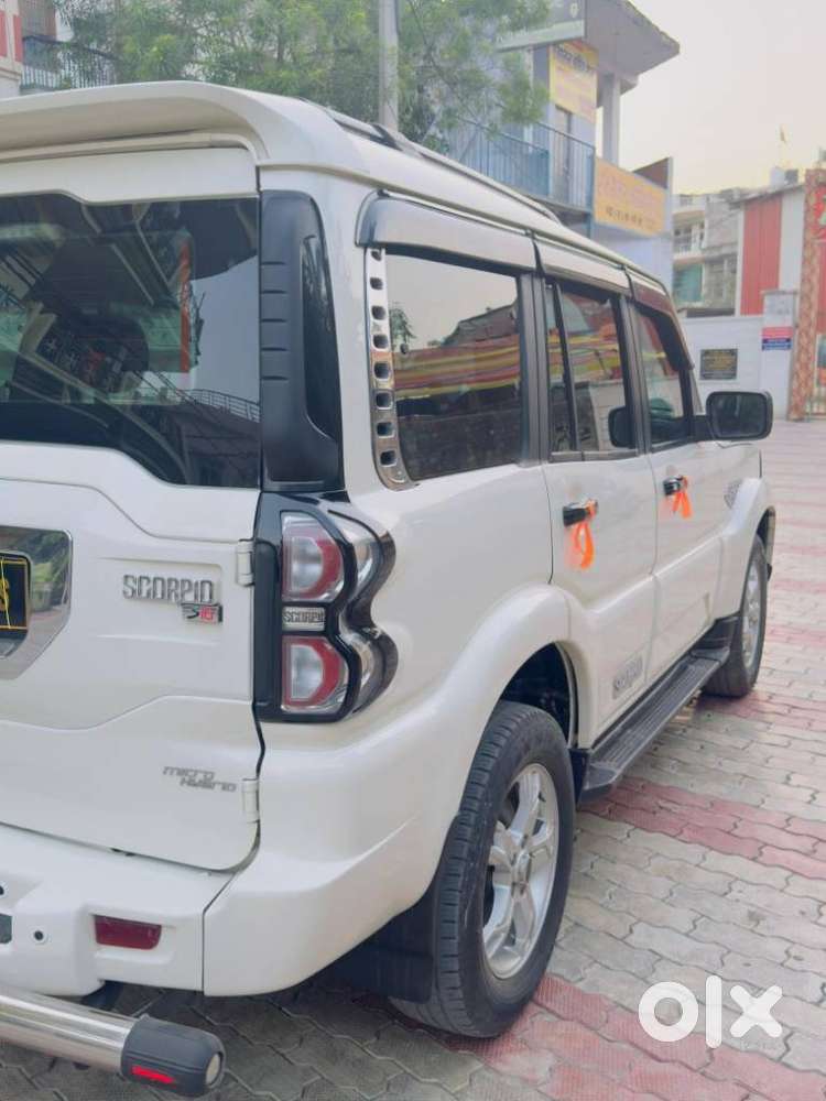Mahindra Scorpio S10, 2015, Diesel