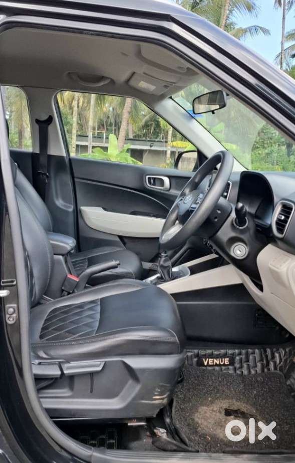 Hyundai Venue 1.2 S (o), 2023, Petrol