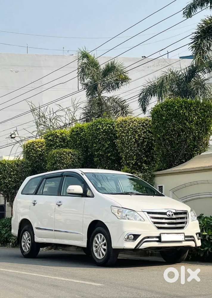Toyota Innova 2013 Diesel 75000 Km Driven