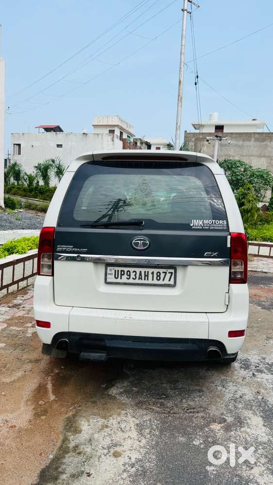 Tata Safari Storme 2013