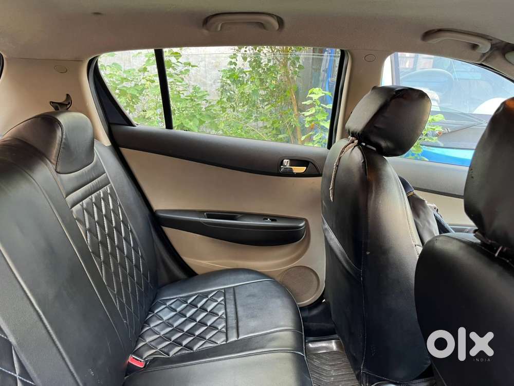 Well Maintained Hyundai I20 2012(november) Car. Excellent Milage