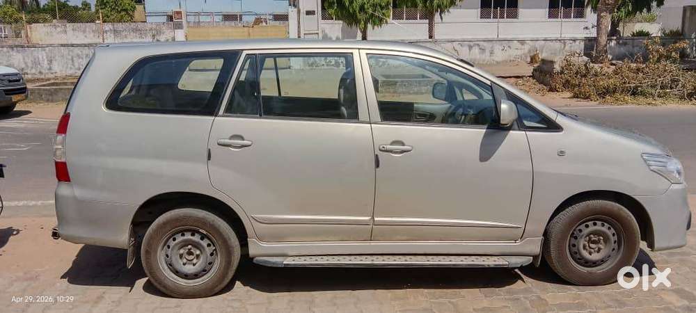 Toyota Innova 2015 Model Diesel Well Maintained