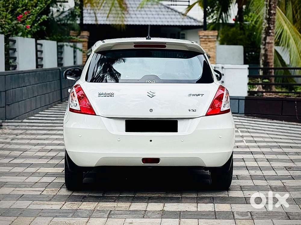 Maruti Suzuki Swift Vxi Optional, 2017, Petrol
