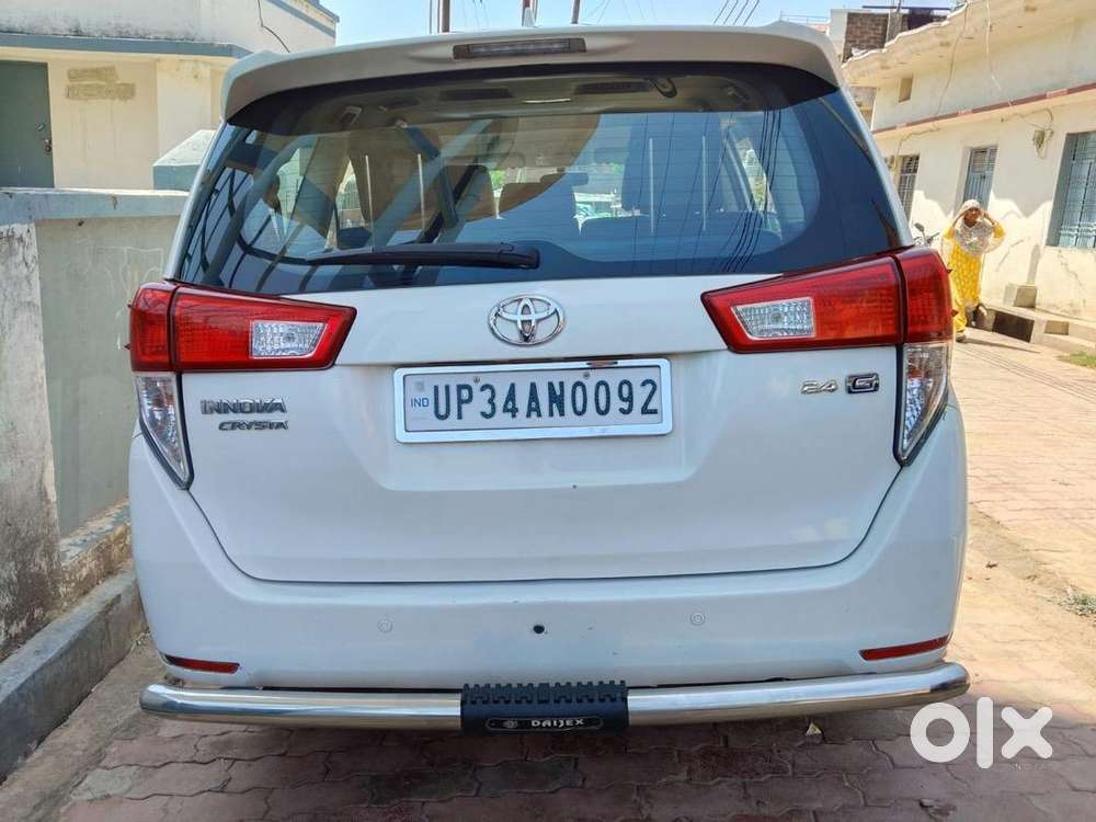 Toyota Innova Crysta 2017 Diesel Well Maintained