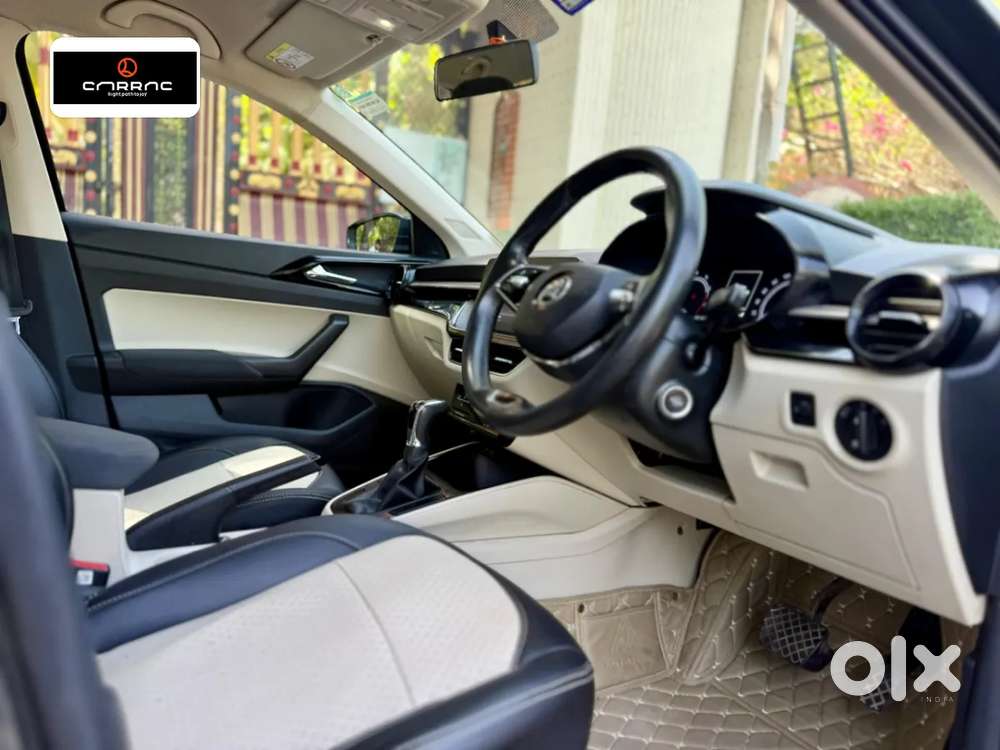 Skoda Slavia Ambition 1.0l Tsi At, 2024, Petrol