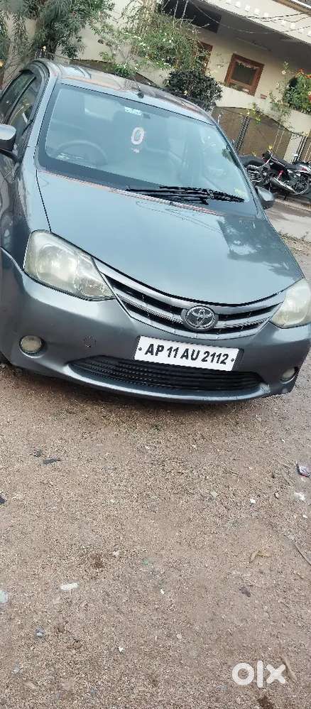 Toyota Etios 2014 Diesel 100000 Km Driven Showroom Record