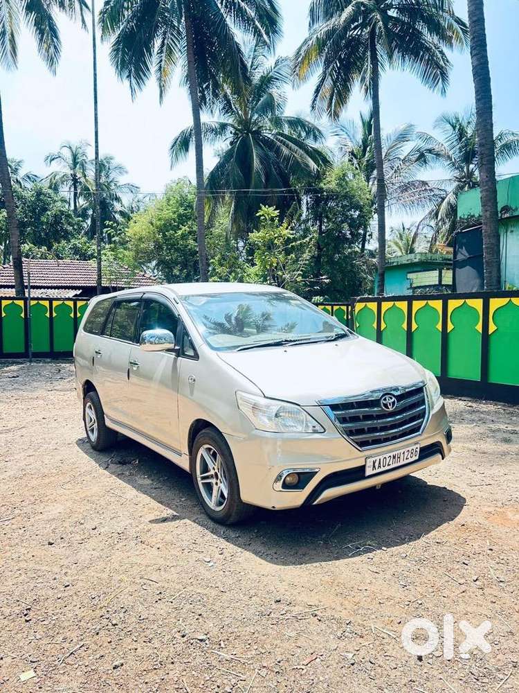 Toyota Innova 2013 Diesel 275000 Km Driven