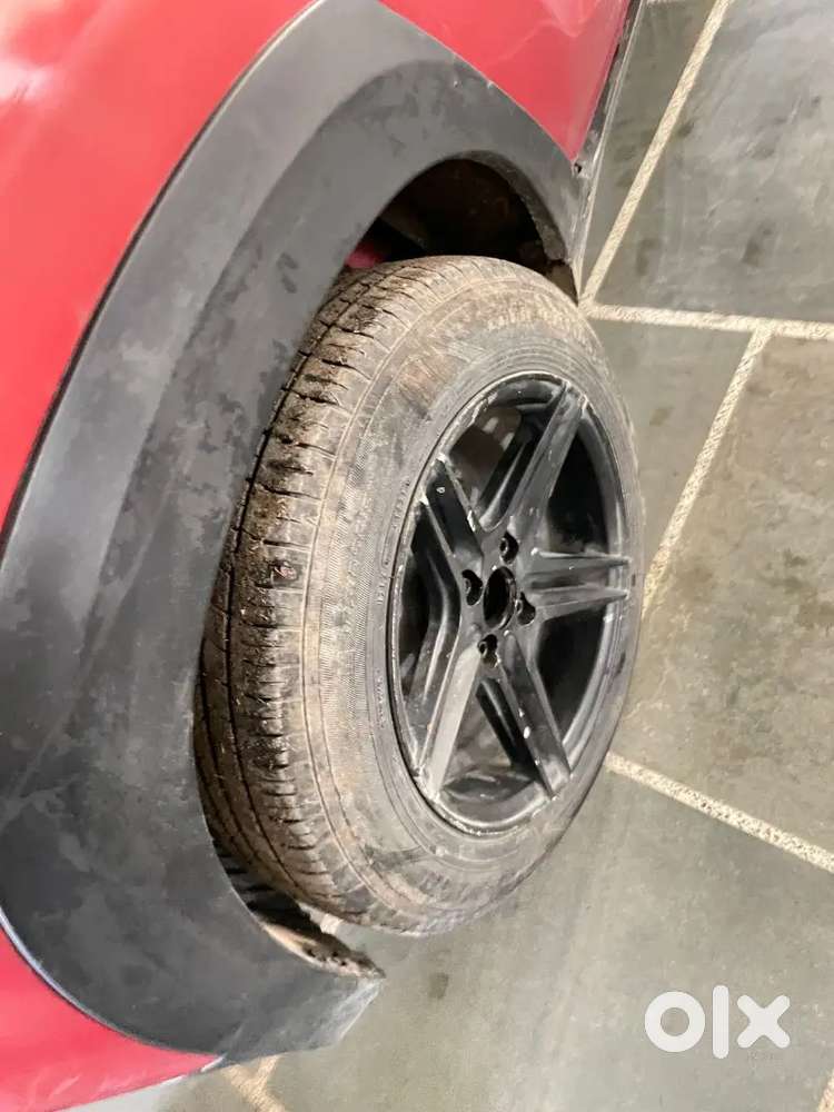 Mahindra Kuv 100 2018