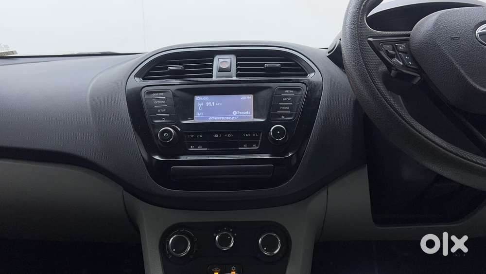 Tata Tiago Xza, 2019, Petrol