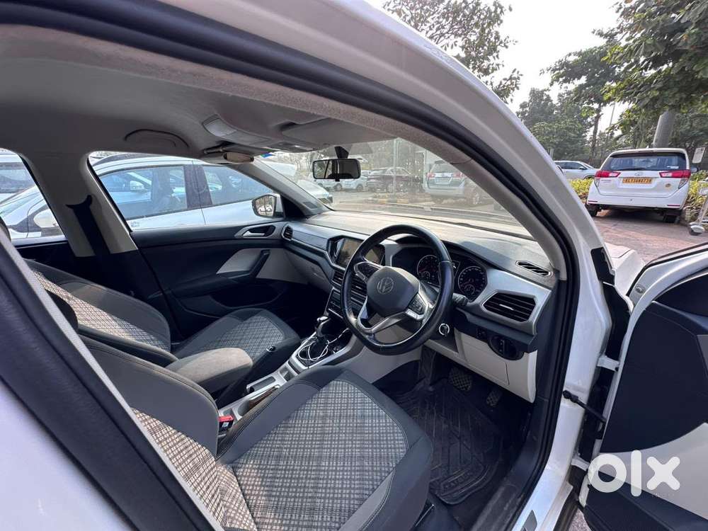 Volkswagen Taigun 1.0 Tsi Highline At, 2022, Petrol