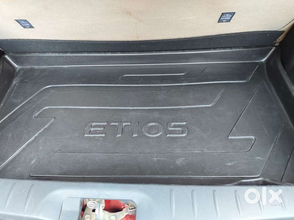 Toyota Etios Liva Vx Dual Tone, 2019, Petrol
