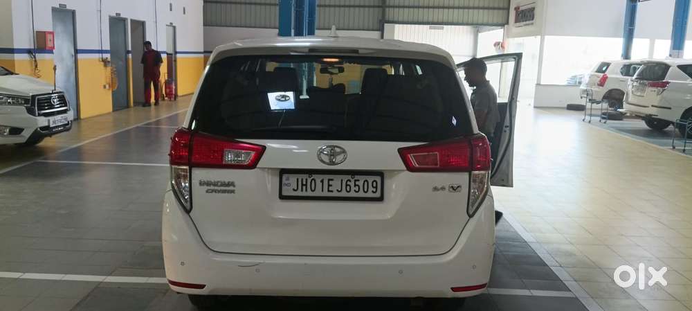 Toyota Innova Crysta 2.4 V 8 Str, 2021, Diesel