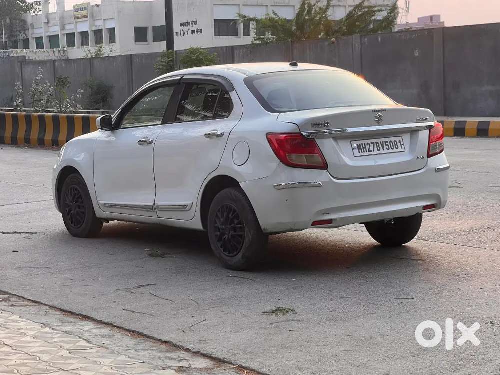 Maruti Suzuki Dzire 2017 Petrol 75000 Km Driven
