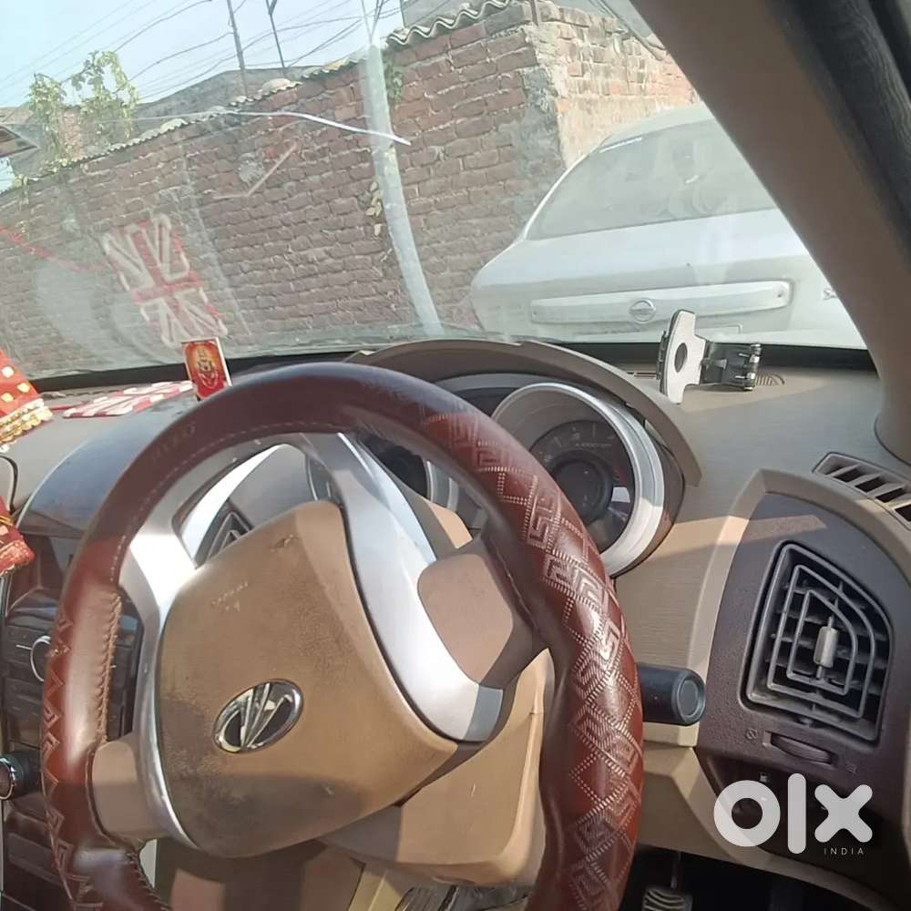 Mahindra Xuv500 2014 Diesel 140000 Km Driven
