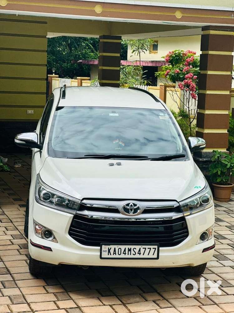 Toyota Innova Crysta Diesel 2016