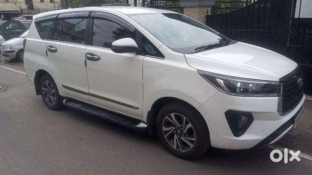 Toyota Innova Crysta 2.4 V 8 Str, 2022, Diesel