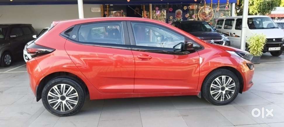 Tata Altroz 1.2 Xm, 2023, Petrol