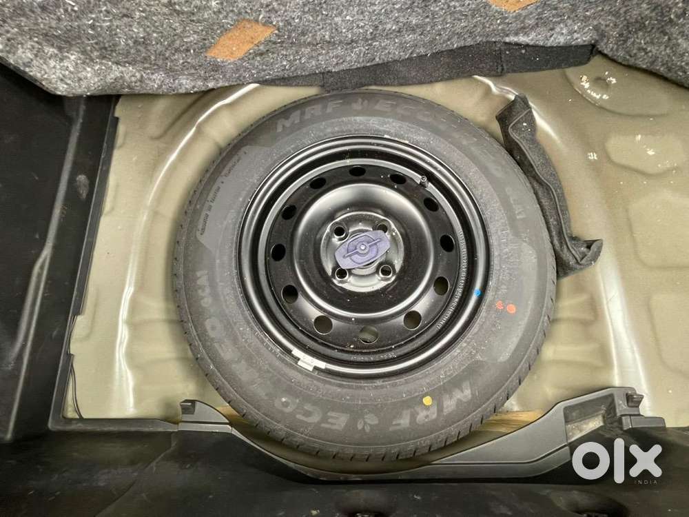 Maruti Suzuki New-gen Swift Petrol 18000 Km Driven