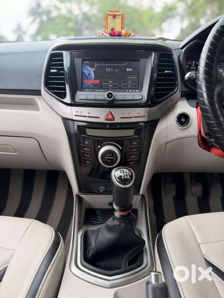 Mahindra Xuv300 W8, 2022, Petrol