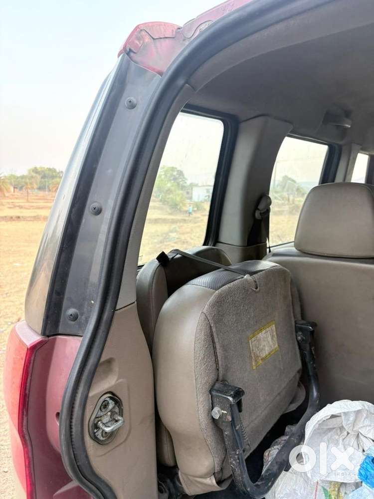 Mahindra Tuv 300 2015