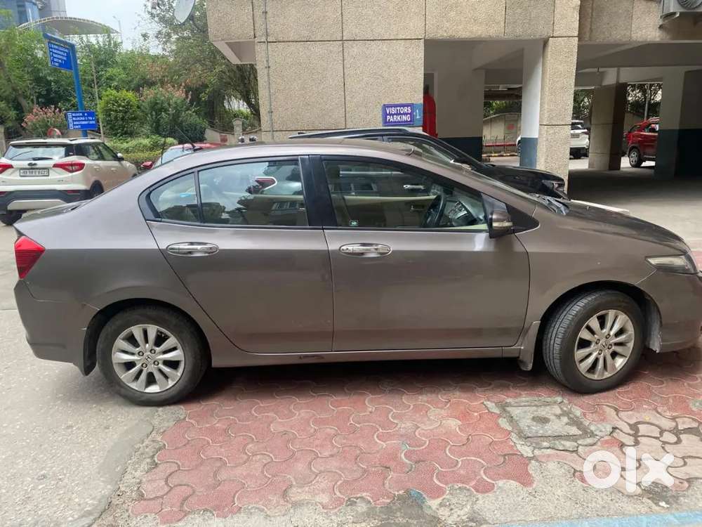 Honda City 2012 Model Petrol West Bengal Regd, Brokers Don't Call Me.