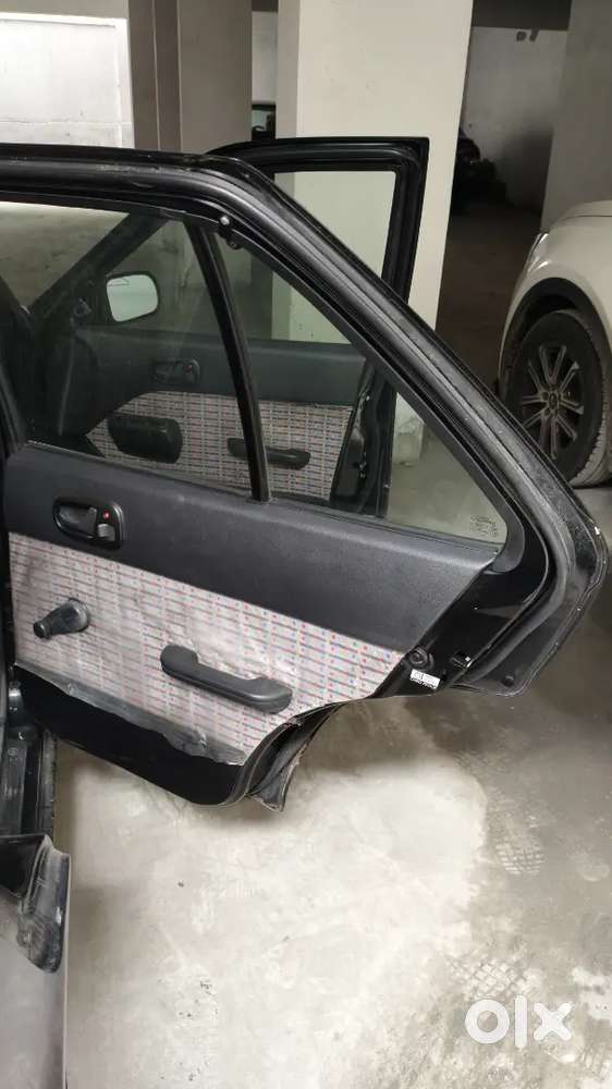 Maruti Suzuki Esteem Lxi 2007