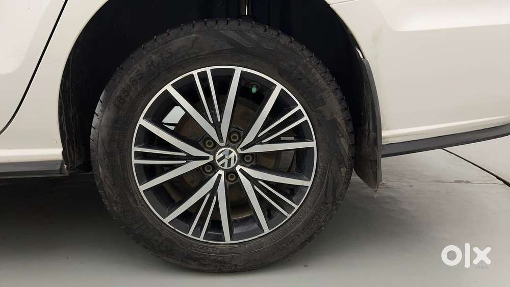Volkswagen Vento Petrol Highline At, 2020, Petrol