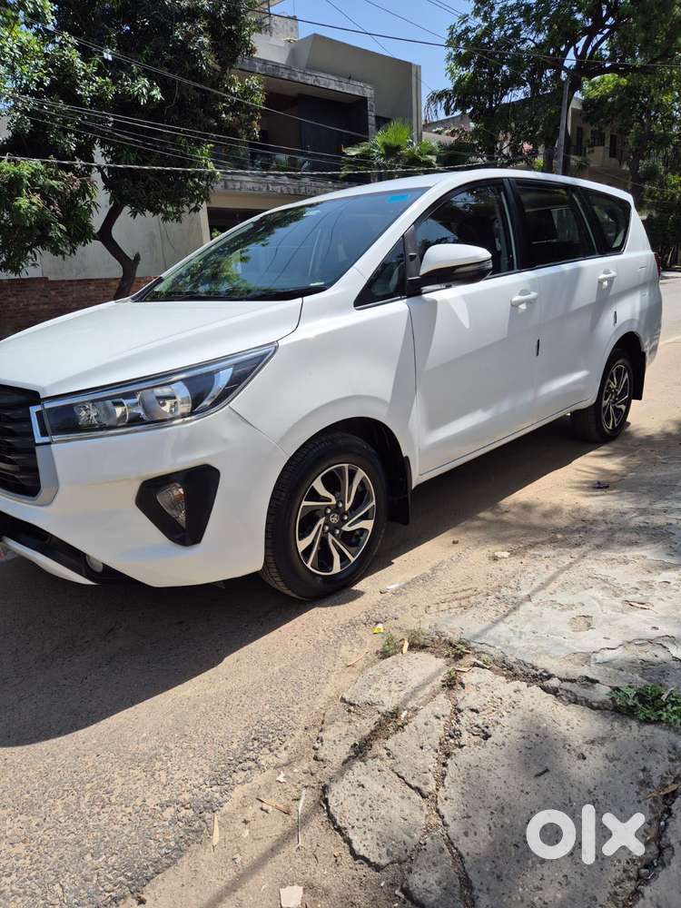 Toyota Innova Crysta [2020-ongoing] 2.4 Gx At 7 Str, 2022, Petrol