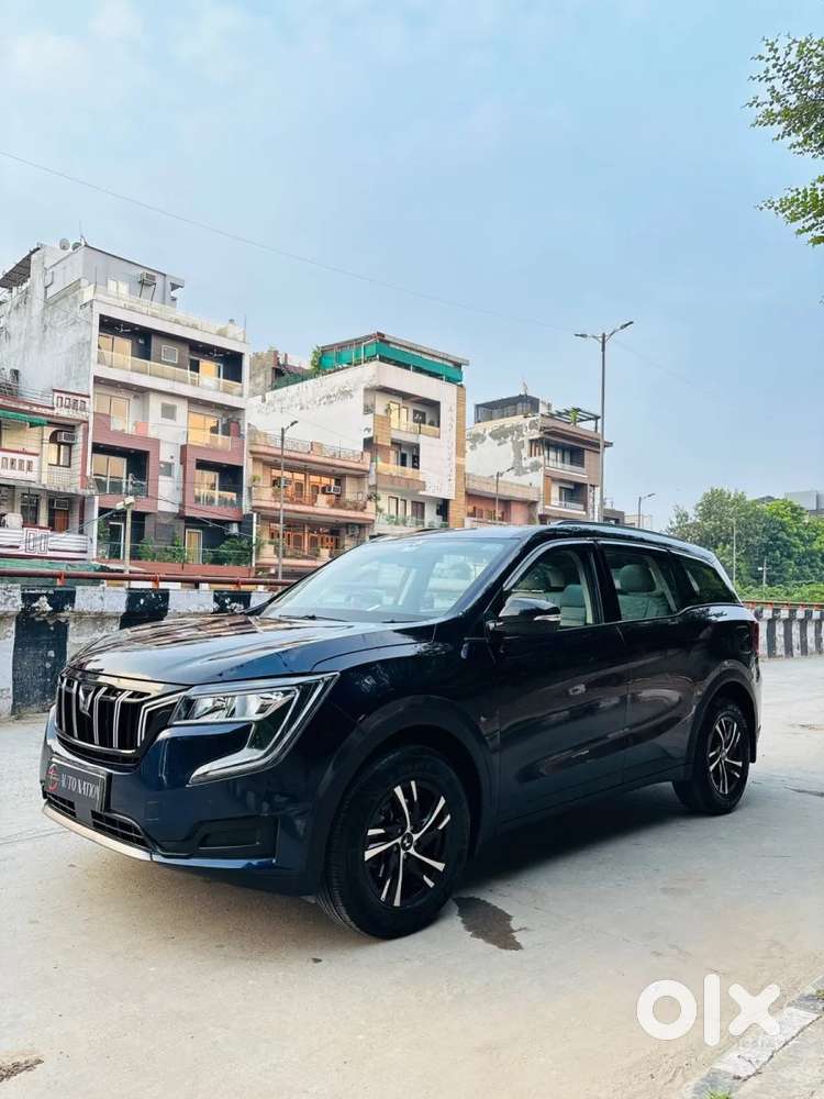 Mahindra Xuv700 2.0 Ax 5 Petrol Mt 7 Str, 2025, Petrol