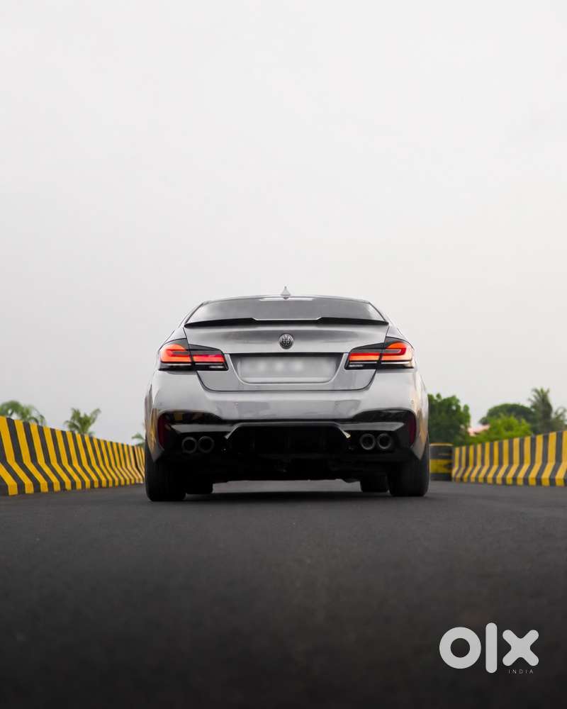 Bmw 5 Series 2011 ( Luxury Line )