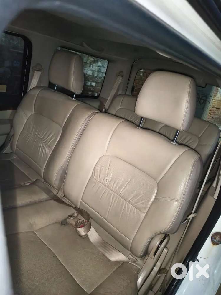 Ford Endeavour Diesel Automatic 2011