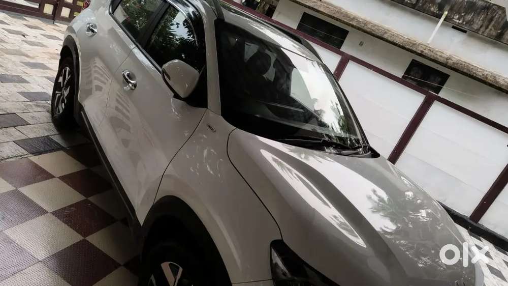 Kia Sonet 1.0 Turbo Petrol Automatic | 2023 Model | Sunroof